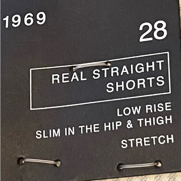 Women’s GAP 1969 Pinstripe Shorts - Picture 6 of 6